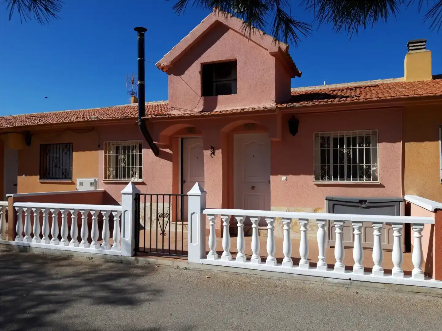 Vista exterior de Planta baixa en venda en Caravaca de la Cruz amb Aire condicionat, Moblat i Forn