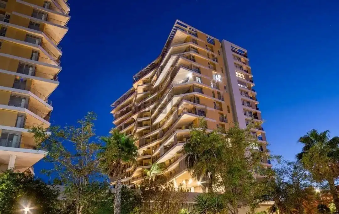 Vista exterior de Piso de alquiler en Almería con Aire acondicionado, Calefacción y Jardín privado