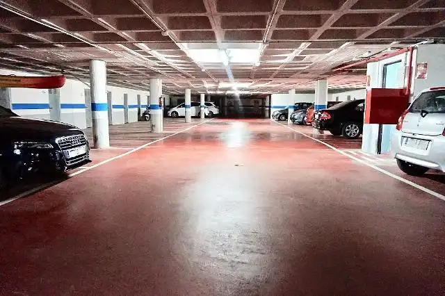 Parkplatz von Wohnungen zum Verkauf in El Campello mit Heizung, Parkett und Terrasse