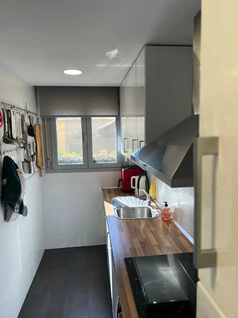 Cocina de Casa adosada en venta en Villalbilla con Aire acondicionado, Calefacción y Jardín privado