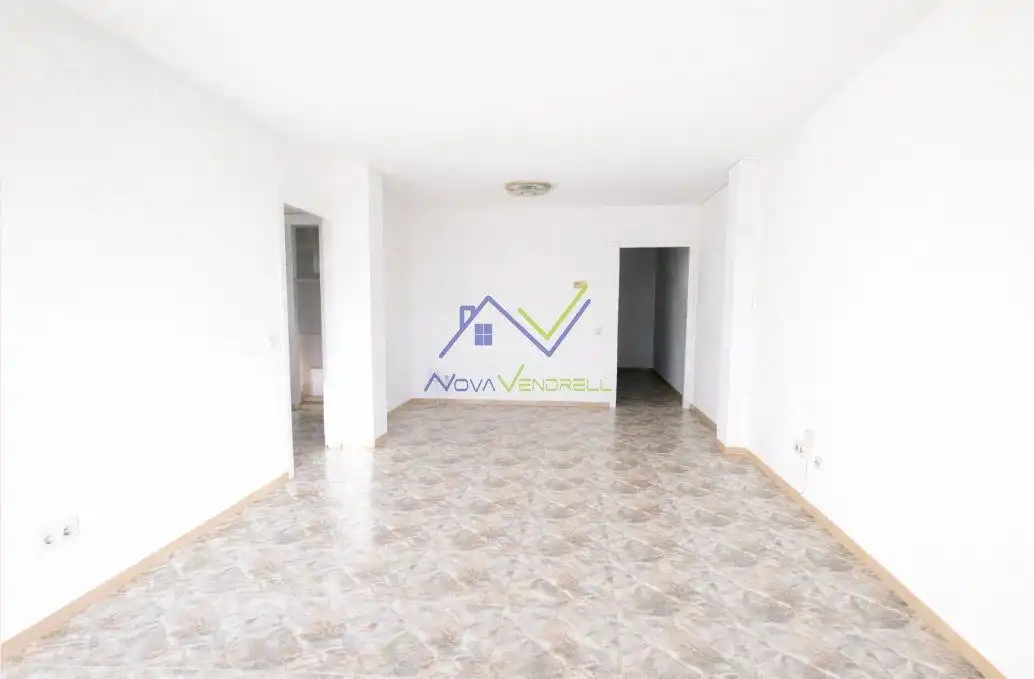 Sala de estar de Piso en venta en El Vendrell con Calefacción y Balcón