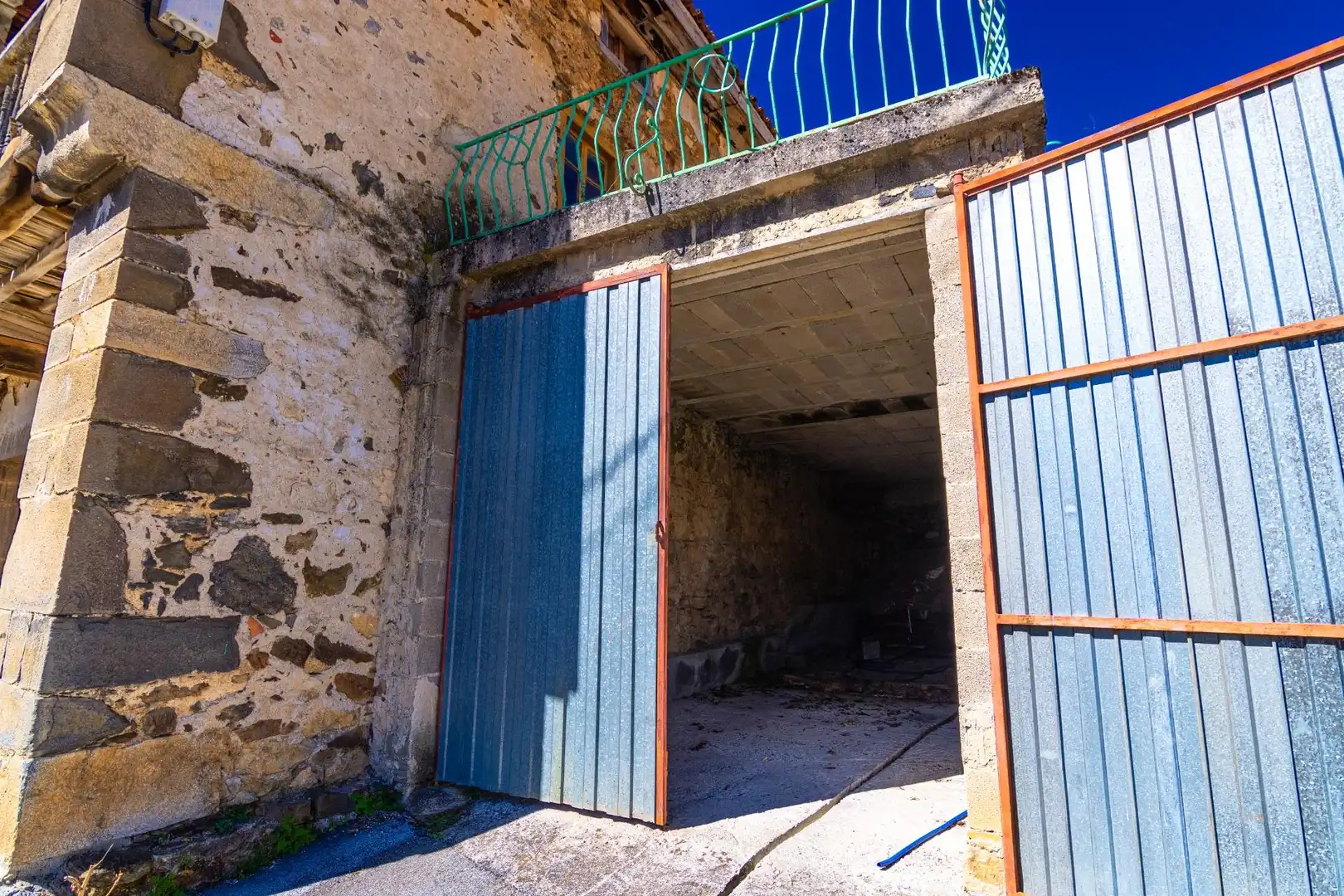 Exterior view of Houses for sale in Vega de Liébana  with Terrace