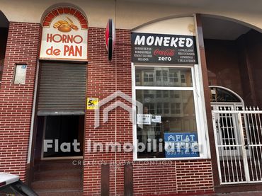 Locale commerciale in vendita a Calle Pintor Eleazar Ortiz 4A