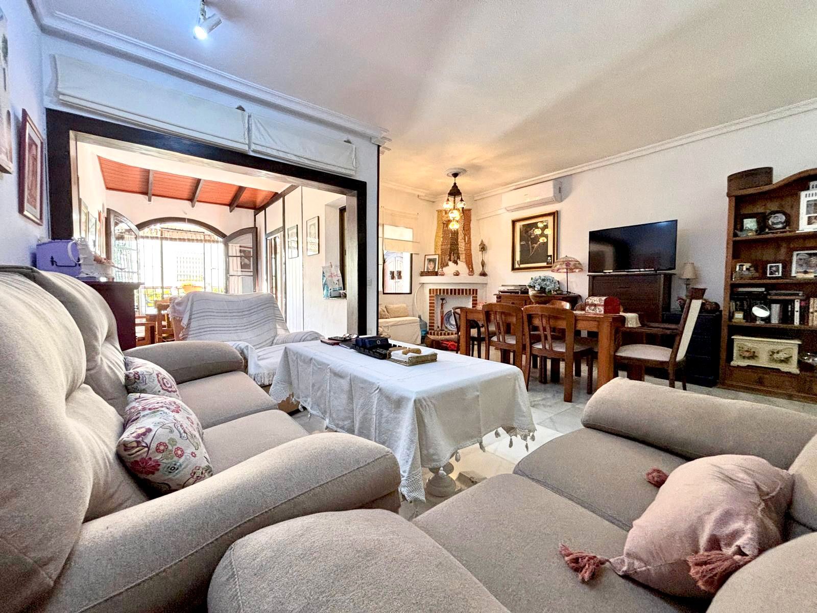 Living room of Duplex for sale in Benalmádena  with Air Conditioner, Terrace and Furnished