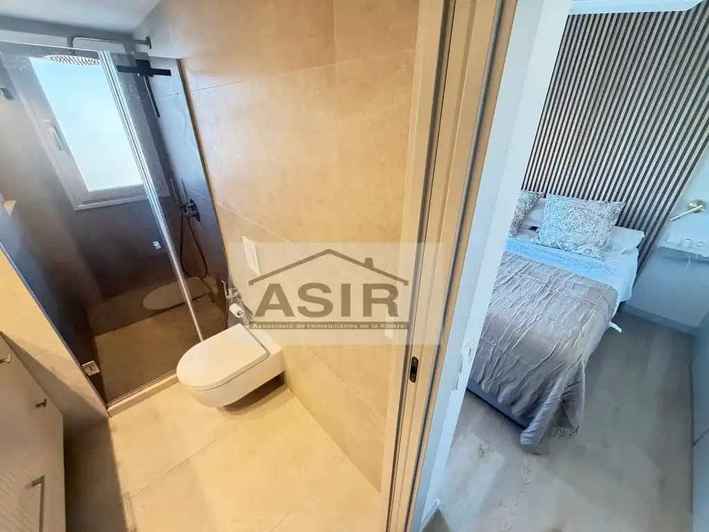 Baño de Piso de alquiler en Alzira con Aire acondicionado