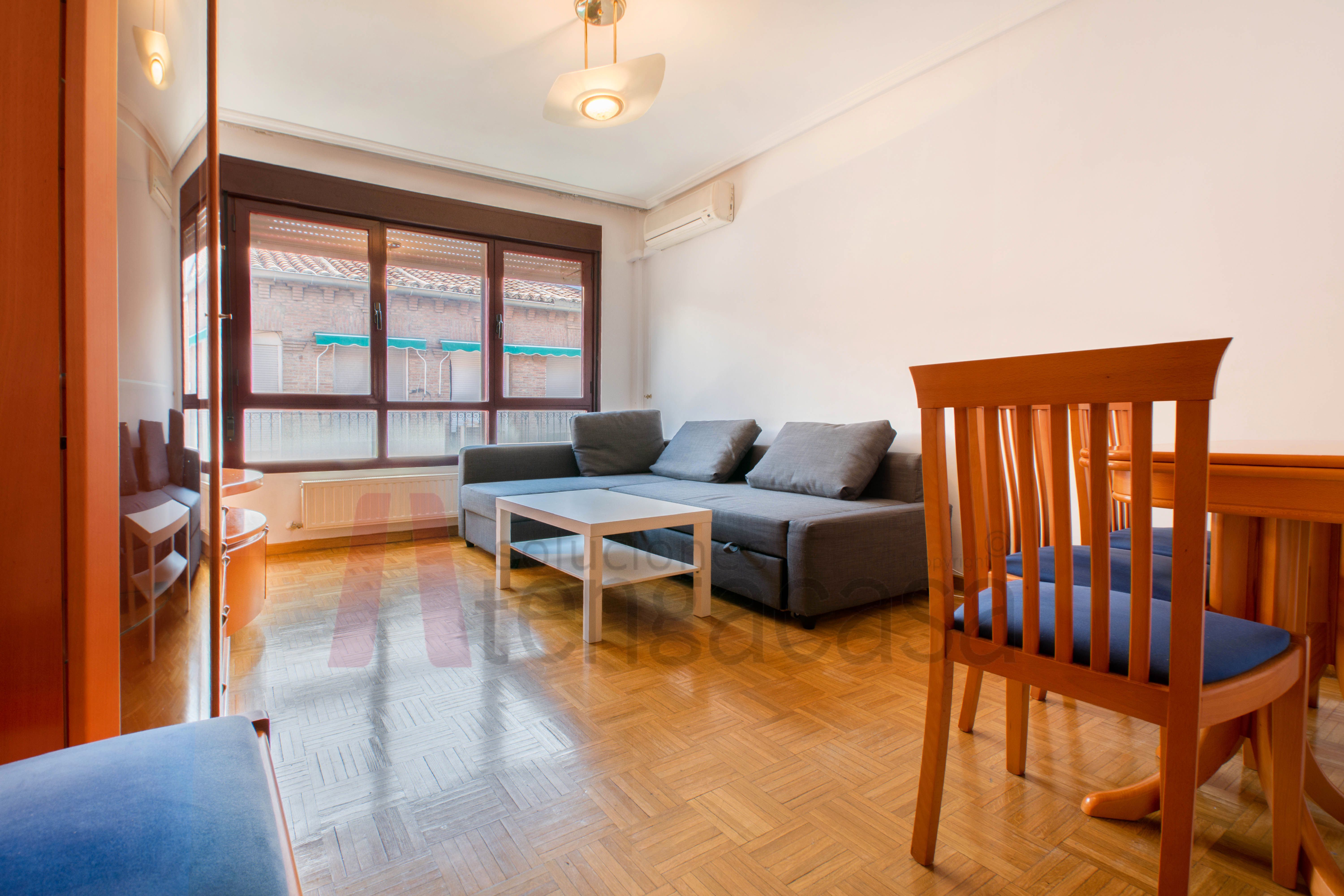 Living room of Apartment to rent in  Madrid Capital  with Air Conditioner, Heating and Parquet flooring