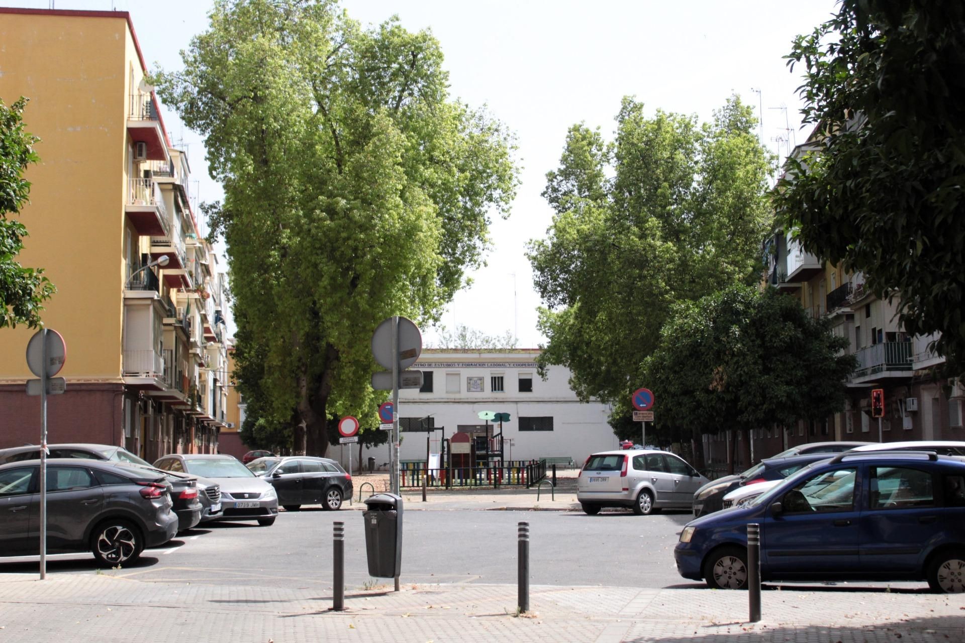 Exterior view of Flat for sale in  Sevilla Capital  with Air Conditioner