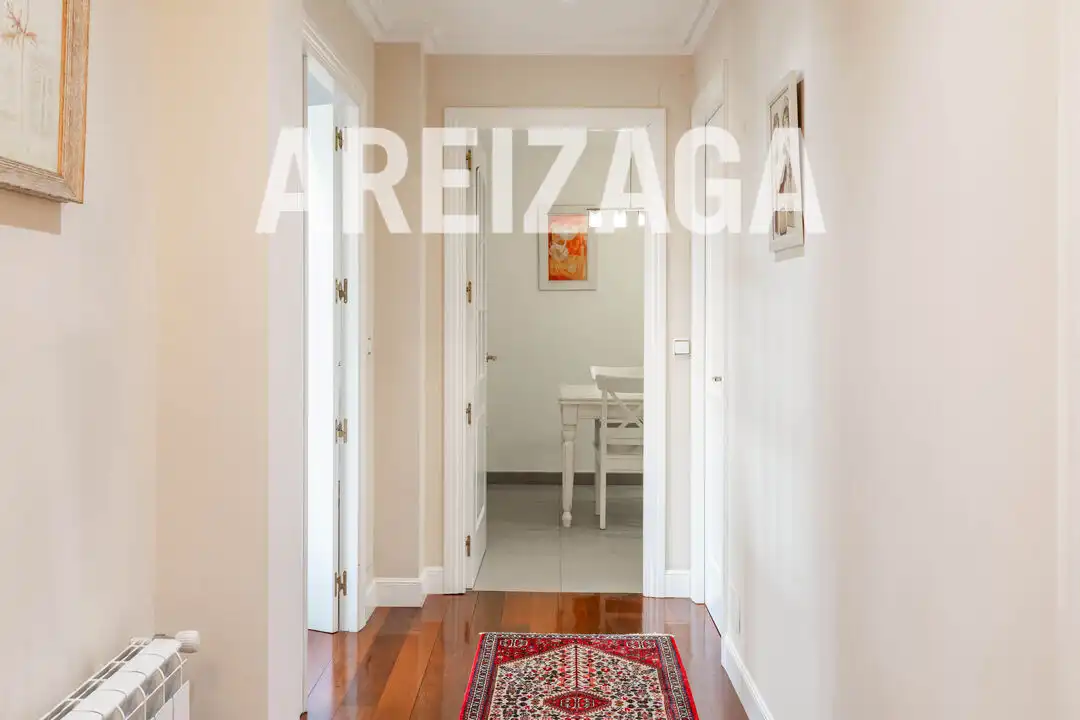 Piso en venta en Donostia - San Sebastián  con Calefacción, Terraza y Trastero