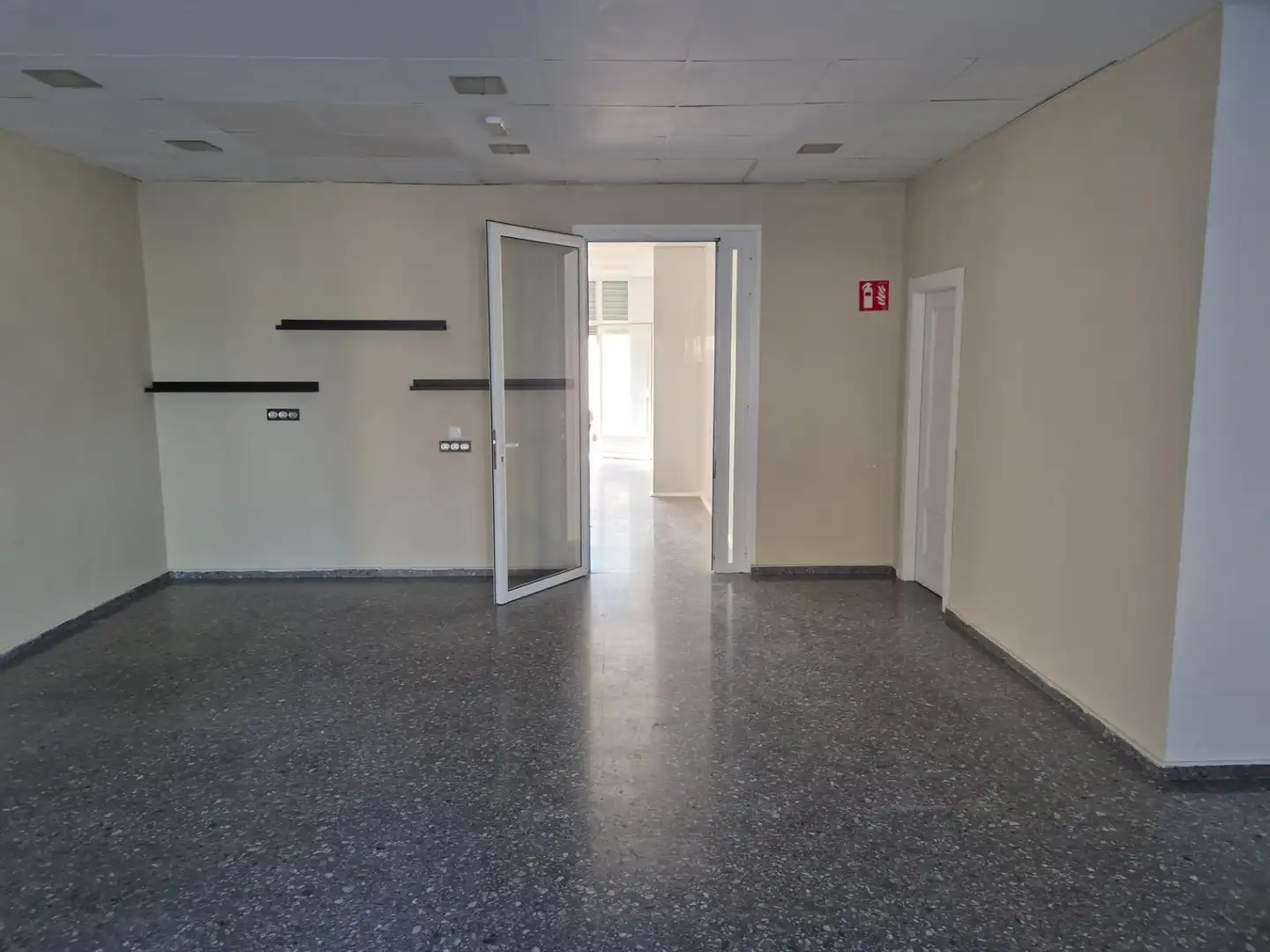 Local comercial en alquiler en Petrer, imagen 2