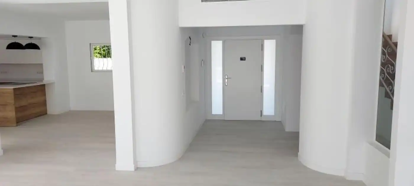 House with pool for sale in San Pedro de Alcántara, imagen 2