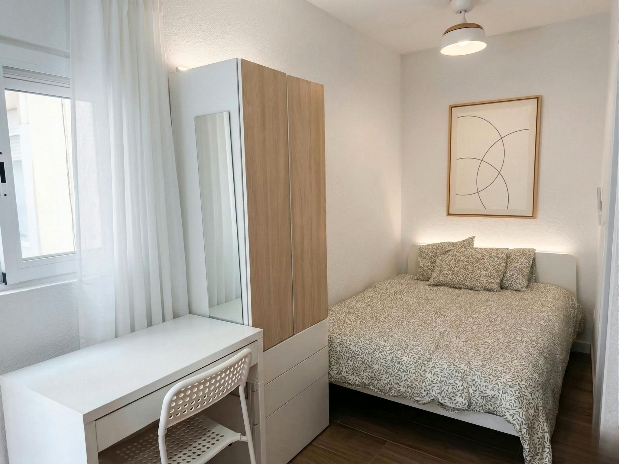Bedroom of Flat for rent in  Madrid Capital  with Air Conditioner, Heating and Private garden