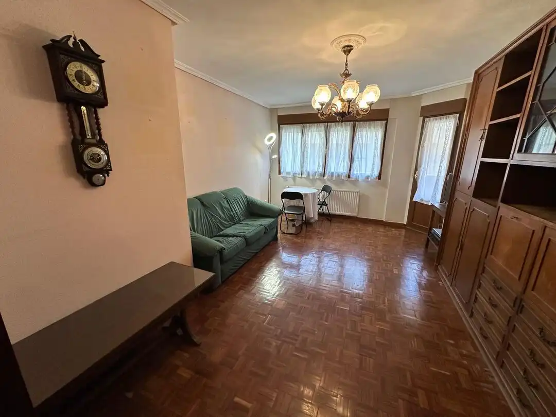 Dormitori de Pis en venda en Vitoria - Gasteiz amb Calefacció, Terrassa i Traster