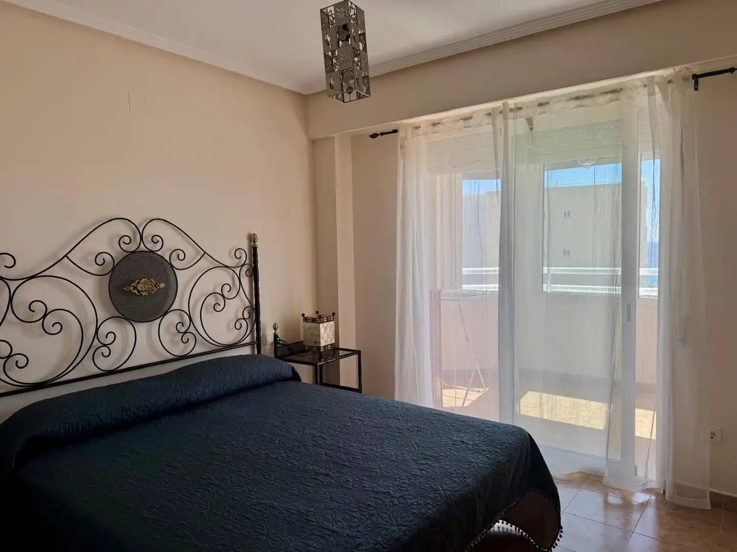 Bedroom of Apartments for rent in Alicante / Alacant  with Air Conditioner, Furnished and Community pool