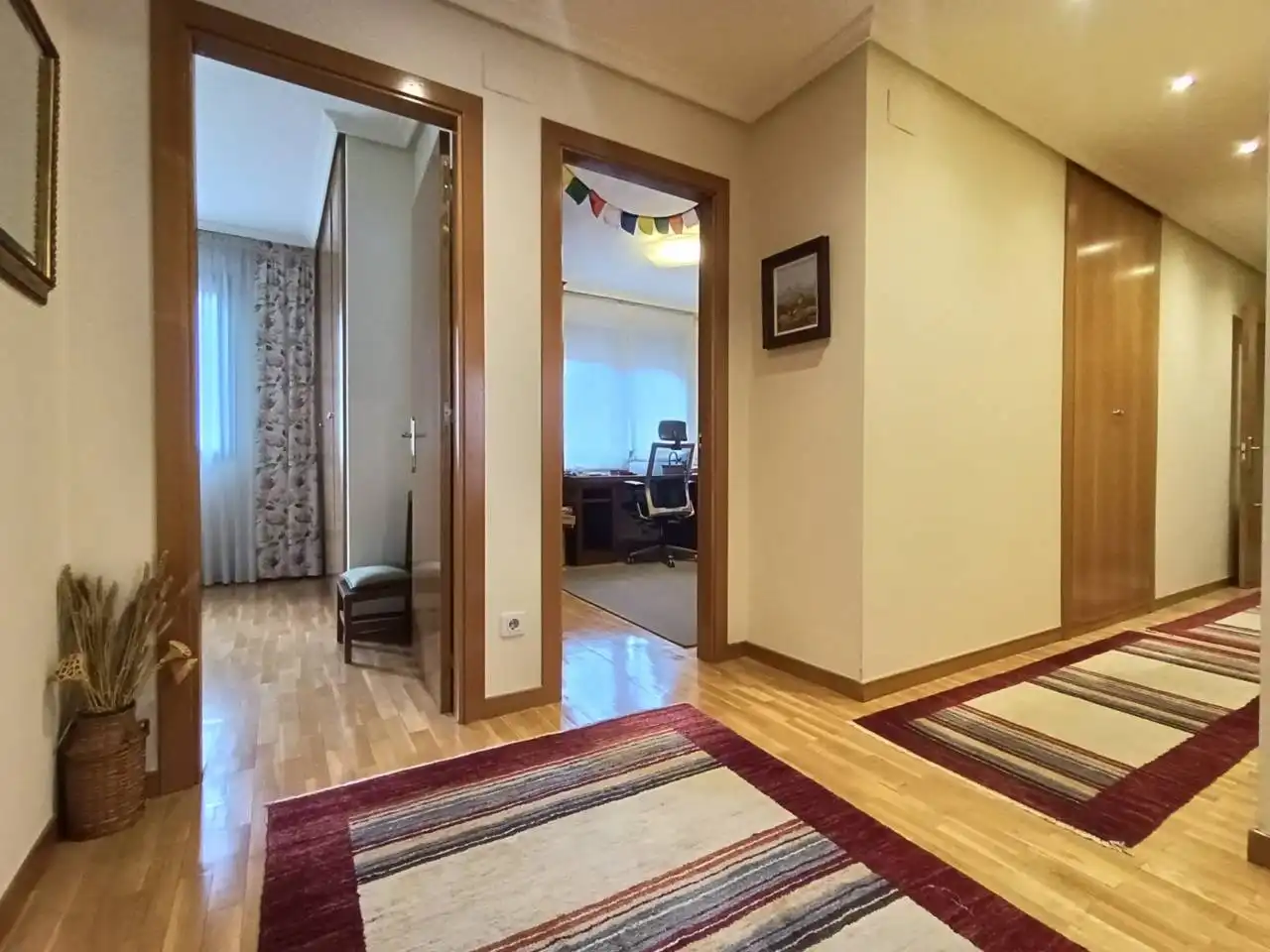 Wohnung zum Verkauf in Burgos mit Heizung, Parkett und Terrasse
