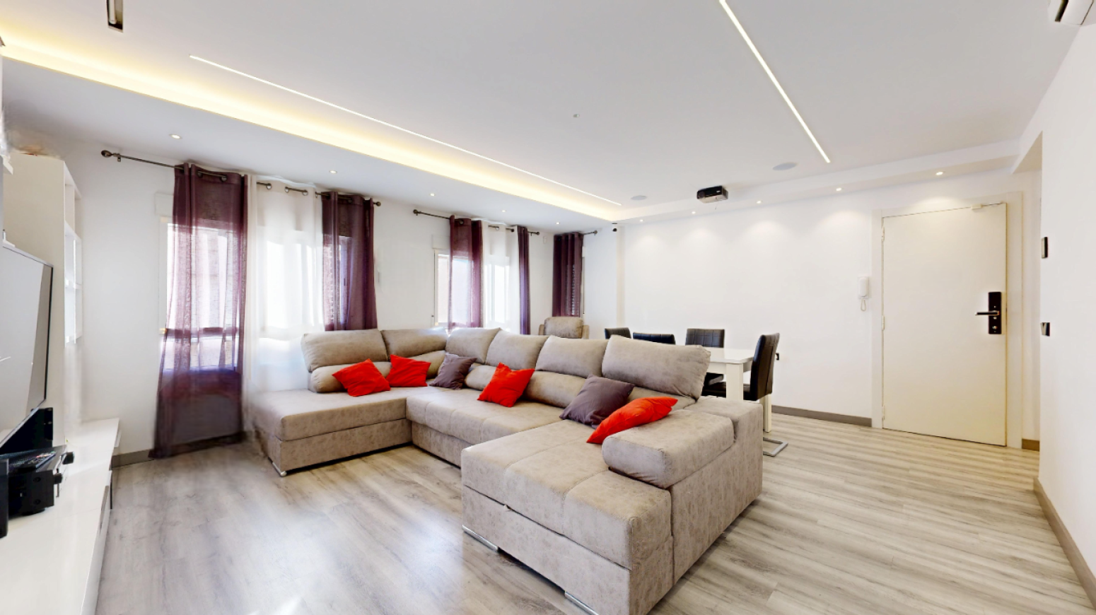 Living room of Flat for sale in Torrent  with Heating, Parquet flooring and Balcony