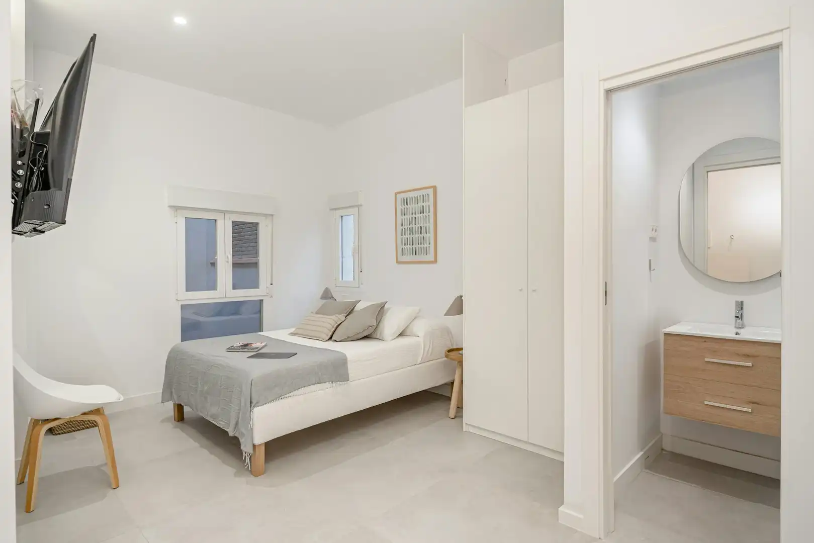 Bedroom of Flat for rent in Madrid  with Air Conditioner, Heating and Furnished