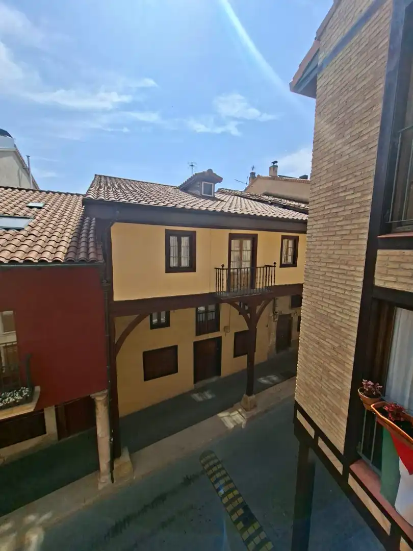 Außenansicht von Wohnung zum Verkauf in Salvatierra / Agurain mit Parkett und Abstellraum