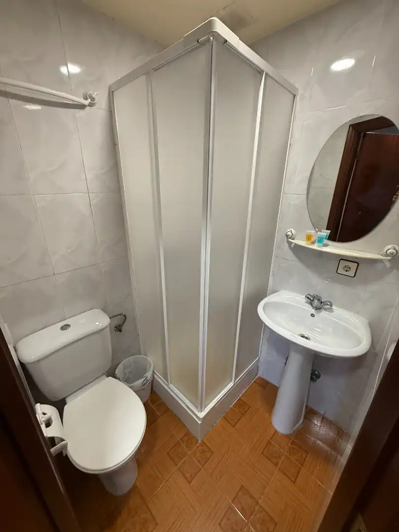 Bany de Edifici en venda en Siero amb Alarma