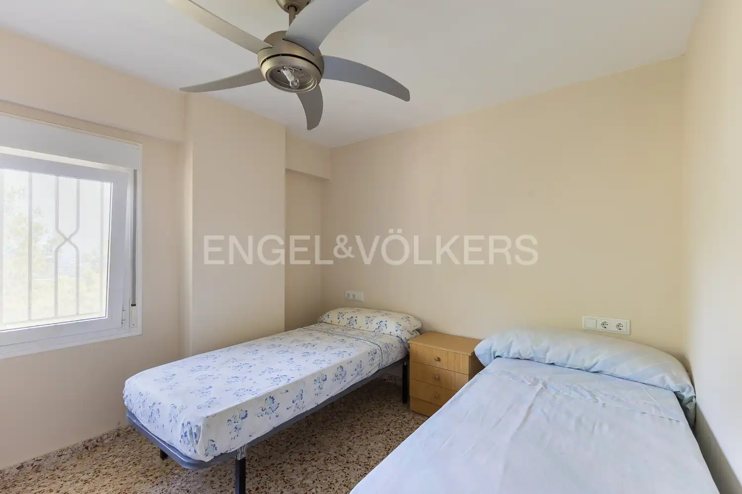 Habitación de Casa o chalet en venta en Alzira con Calefacción, Jardín privado y Parquet