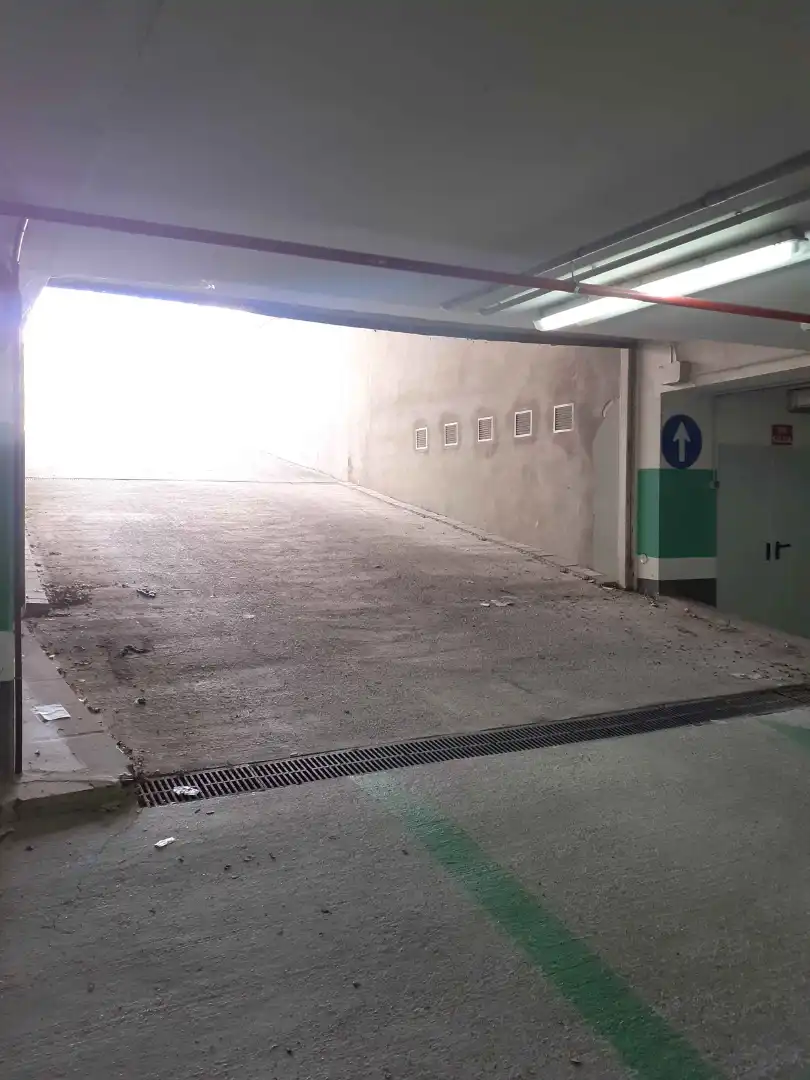 Parkplatz von Garage zum Verkauf in Valencia