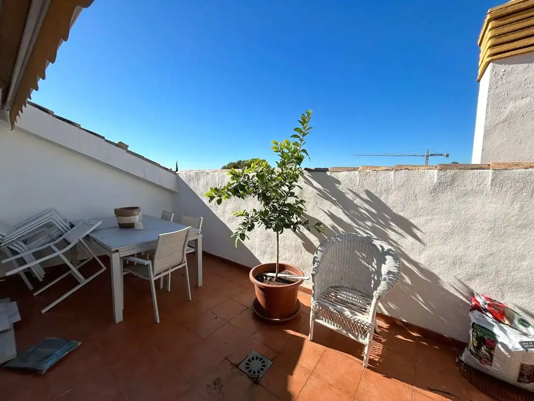 Terraza de Dúplex en venta en Marbella con Aire acondicionado, Calefacción y Jardín privado