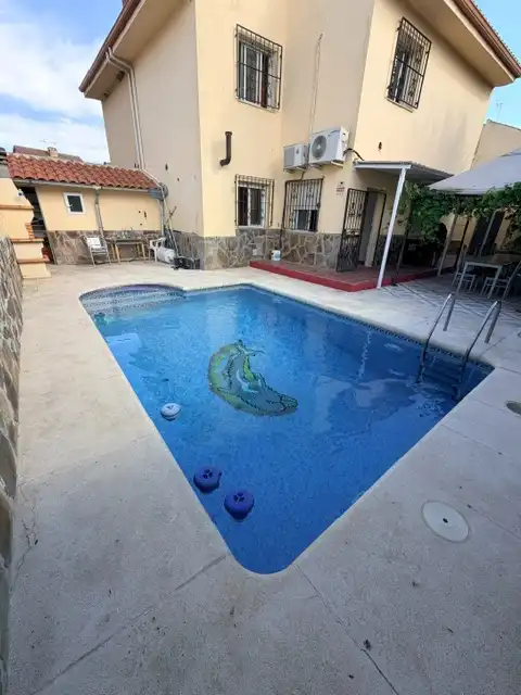Piscina de Casa o chalet en venta en Las Ventas de Retamosa con Aire acondicionado, Calefacción y Jardín privado