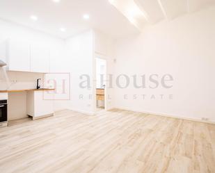 Planta baja for sale in  Barcelona Capital  with Air Conditioner and Balcony