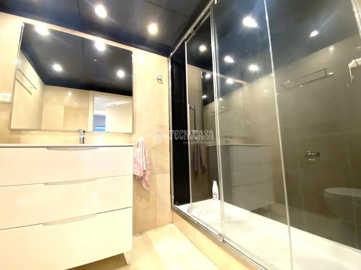 Baño de Piso en venta en Sant Martí