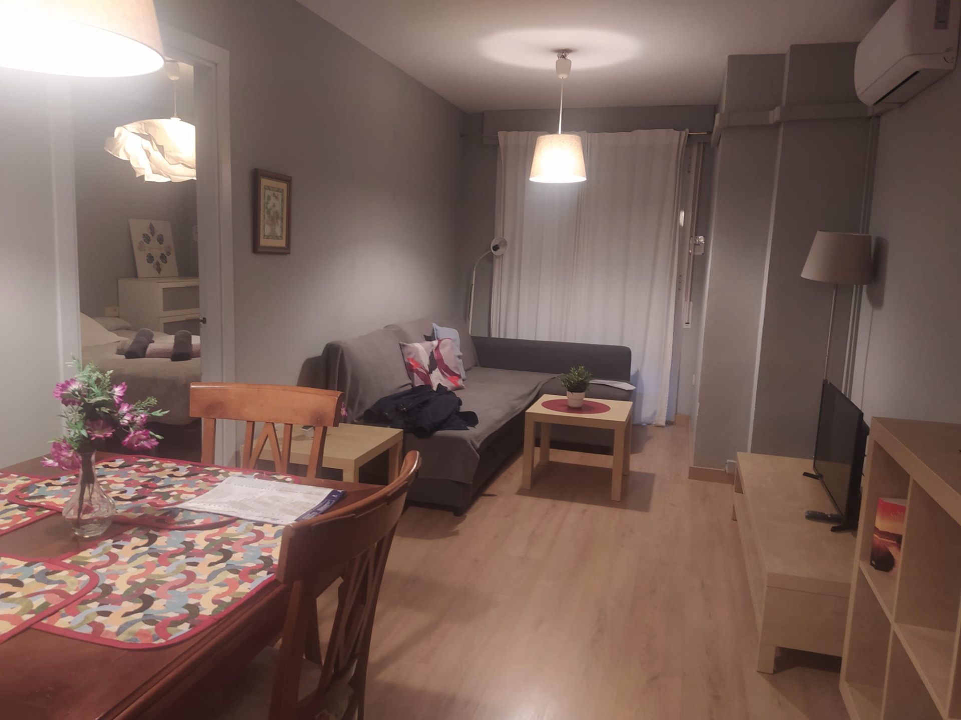 Sala d'estar de Apartament de lloguer en Málaga Capital amb Aire condicionat i Moblat