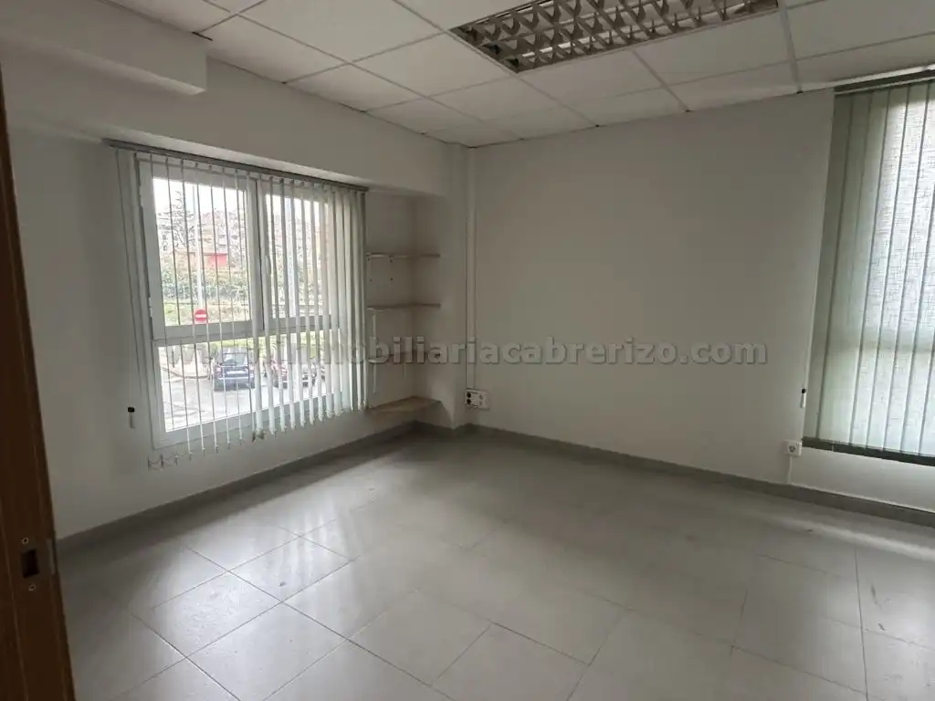 Oficina en venta en  Logroño