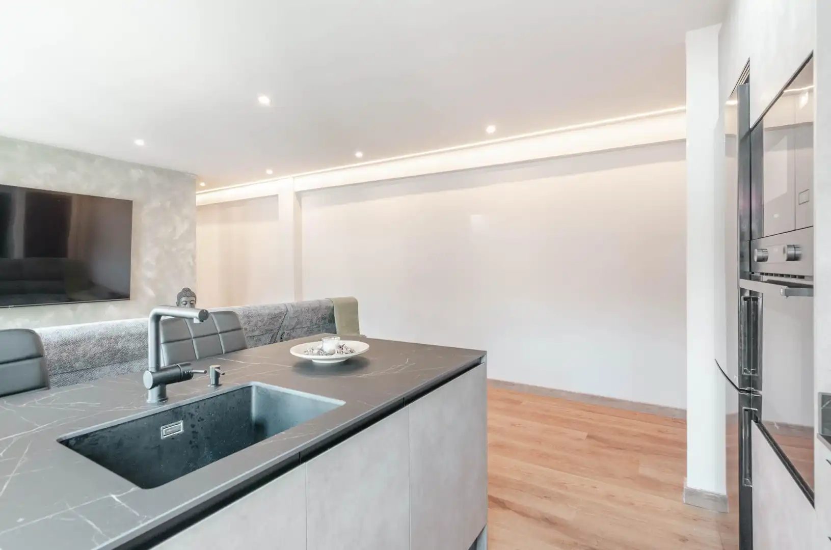 Kitchen of Flat for sale in Langreo  with Heating