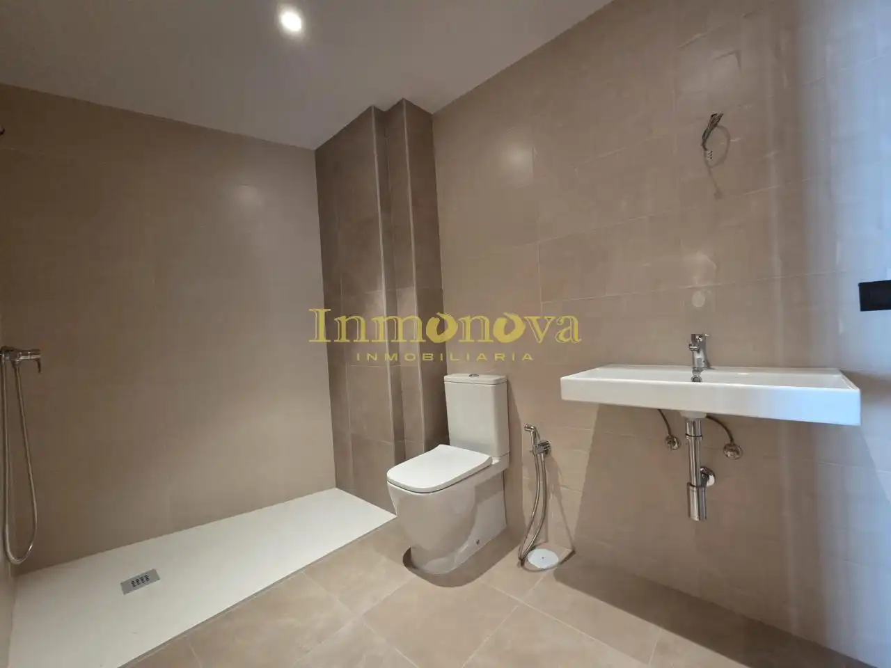 Bathroom of Flat for sale in Nigrán  with Heating, Terrace and Storage room