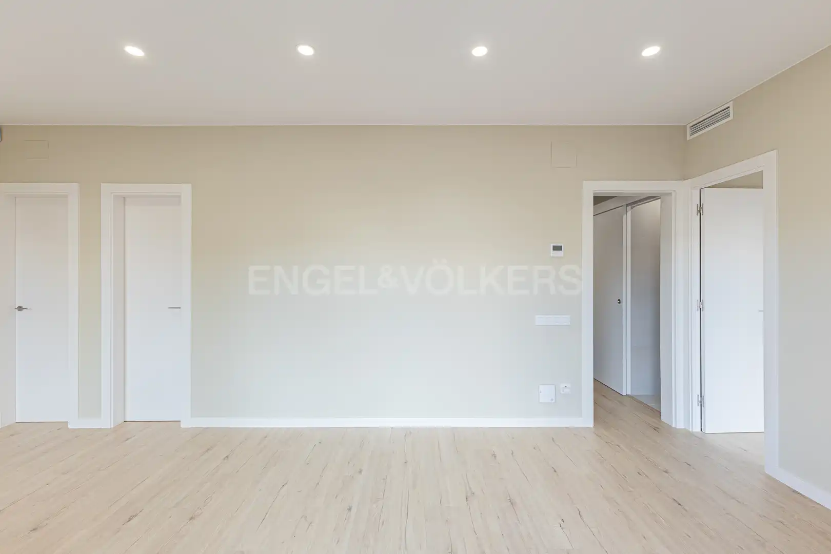 Sala de estar de Piso en venta en Barcelona con Aire acondicionado, Calefacción y Parquet
