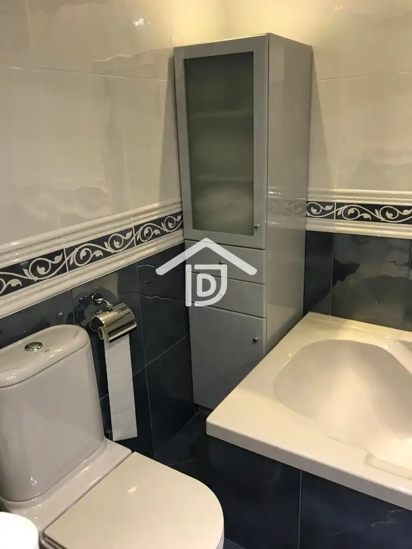 Baño de Piso de alquiler en Paterna con Aire acondicionado, Calefacción y Parquet