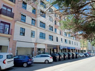 Local comercial en venda a Calle Gaspar Mendez