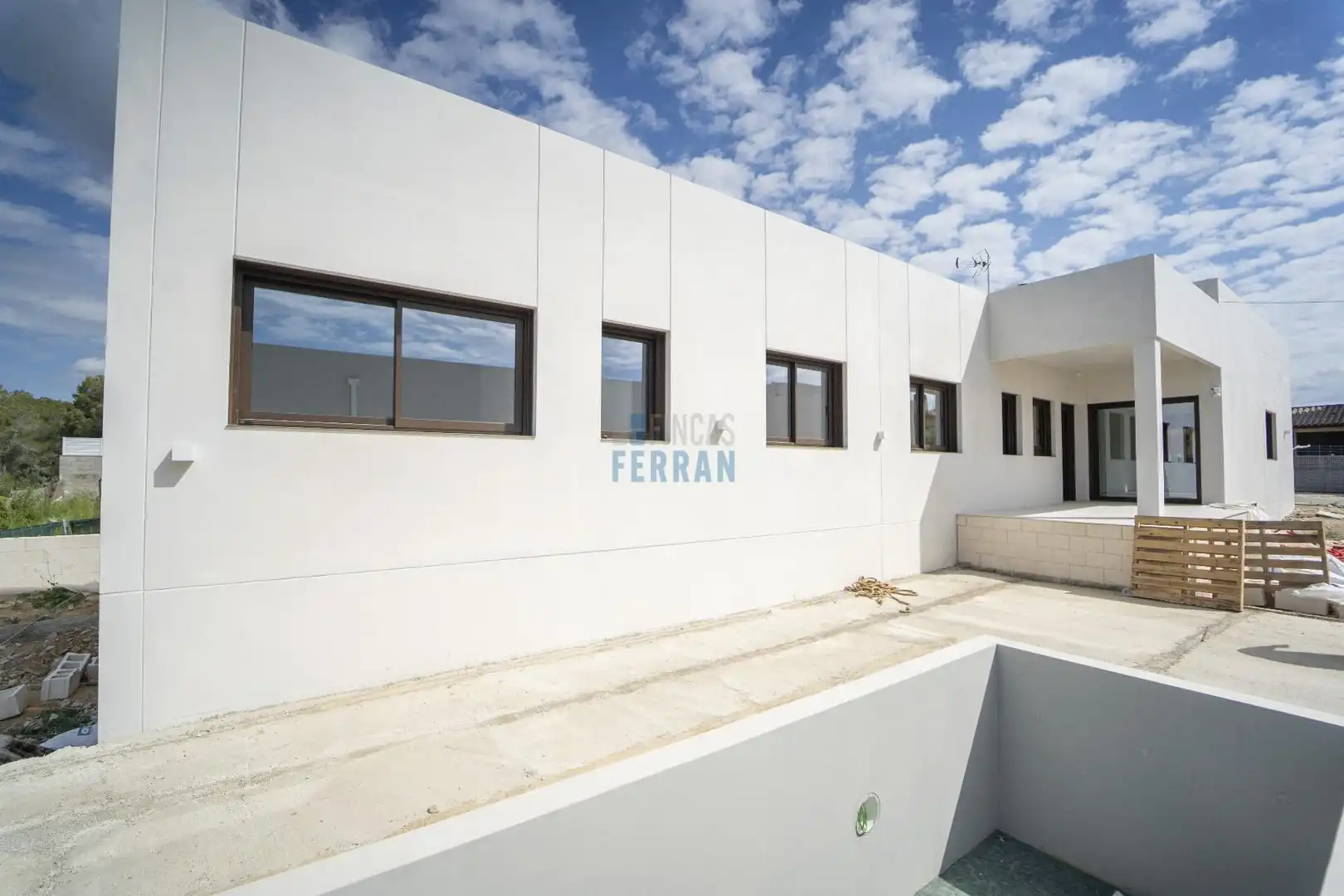 Exterior view of Houses for sale in El Vendrell  with Air Conditioner, Terrace and Swimming Pool