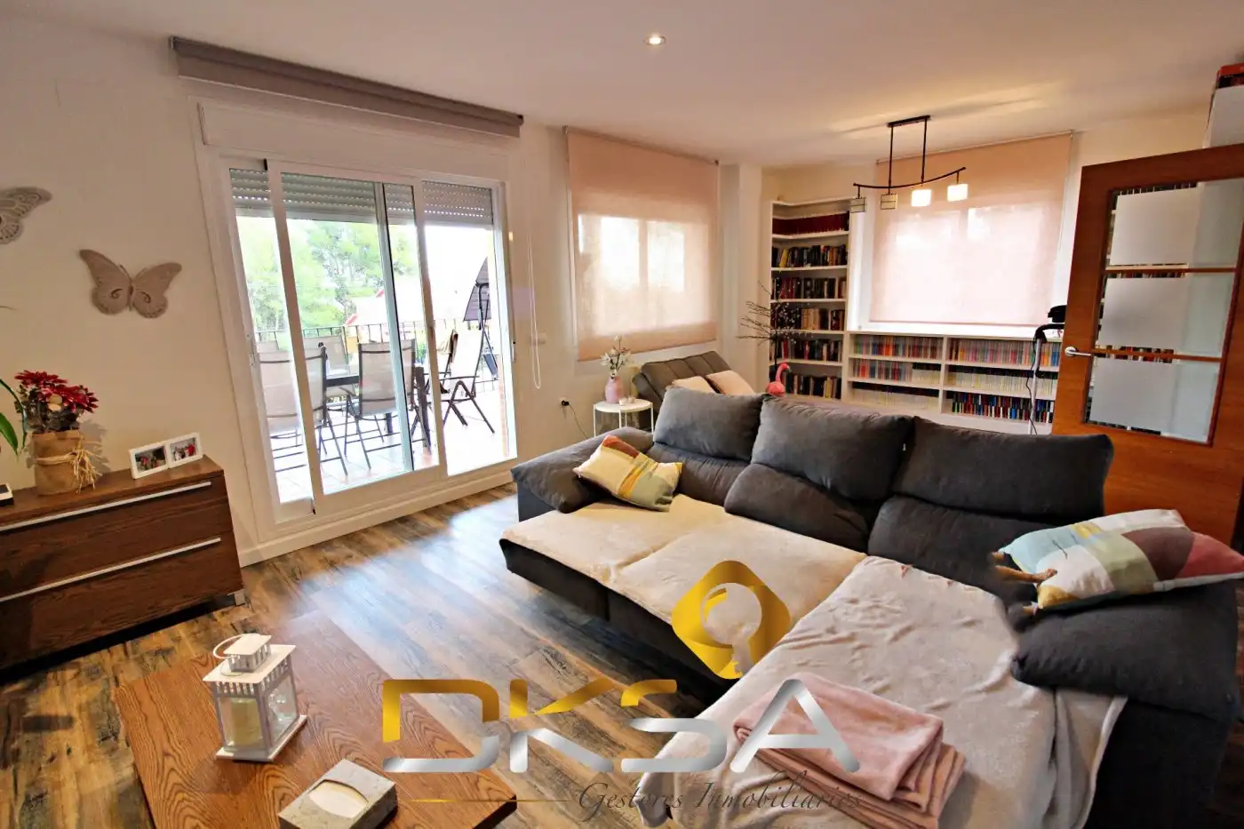 Sala d'estar de Casa o xalet en venda en Benicasim / Benicàssim amb Aire condicionat, Calefacció i Jardí privat