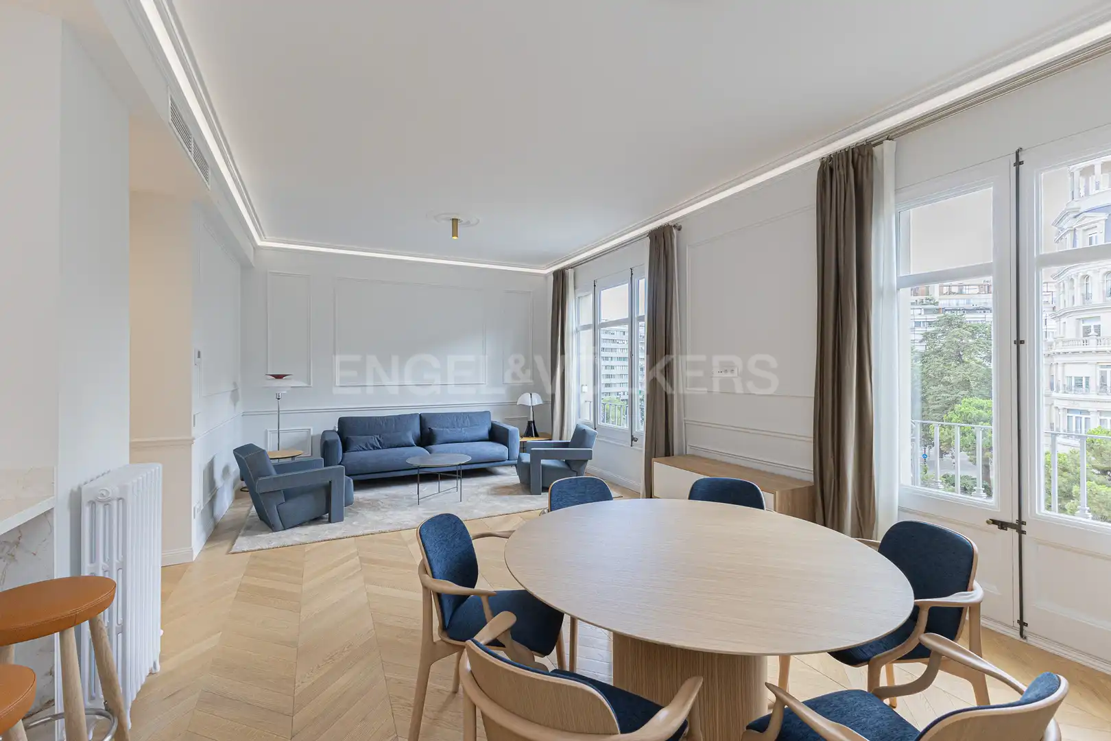 Living room of Flat for rent in Barcelona  with Air Conditioner, Heating and Parquet flooring