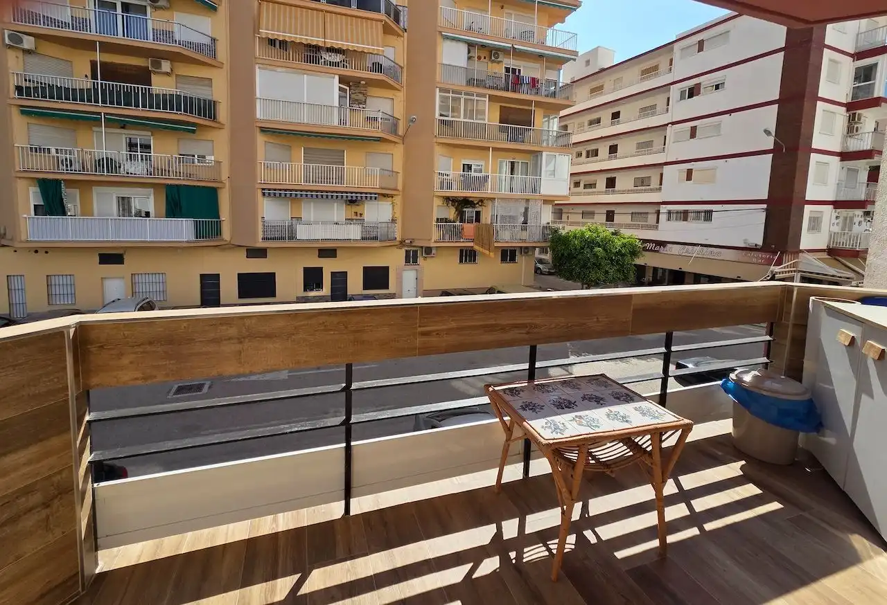 Apartamento con piscina en alquiler en Torre del Mar, imagen 2