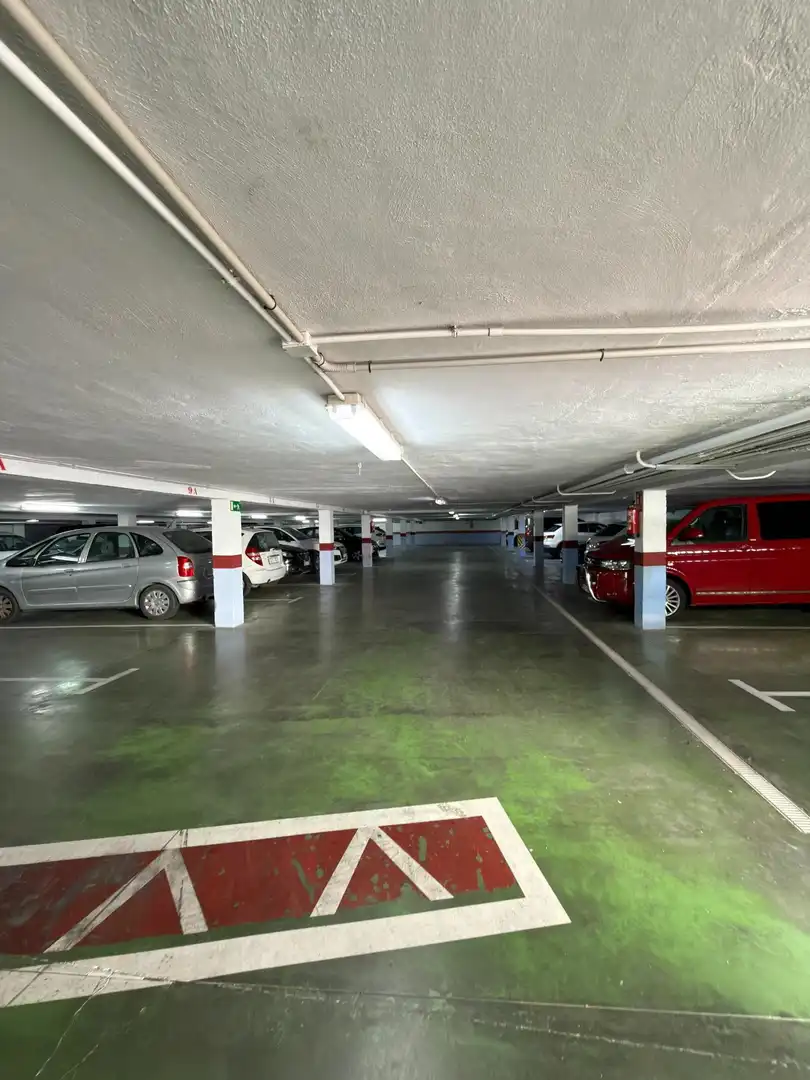 Aparcament de Pis en venda en Benidorm amb Aire condicionat, Calefacció i Terrassa