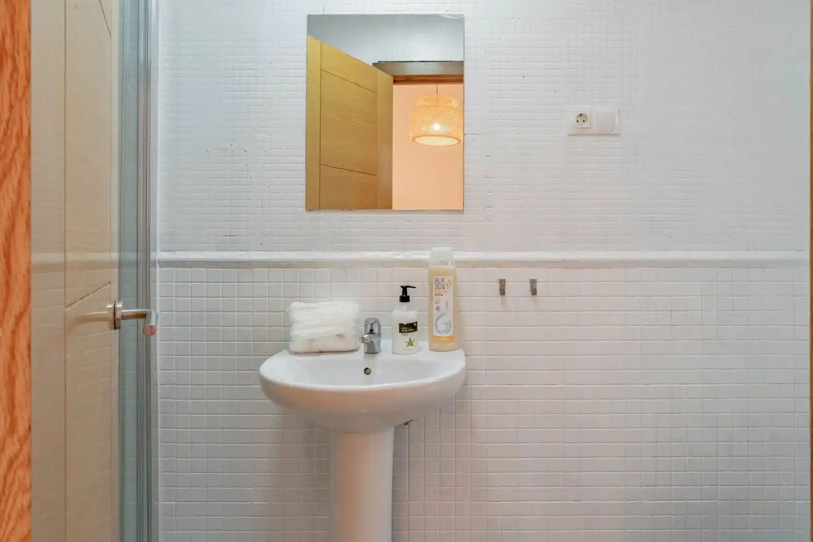 Bathroom of Flat for sale in Málaga  with Air Conditioner, Furnished and Internet