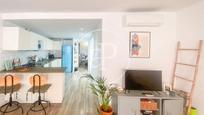 Exterior view of Flat for sale in  Barcelona Capital  with Air Conditioner, Heating and Furnished
