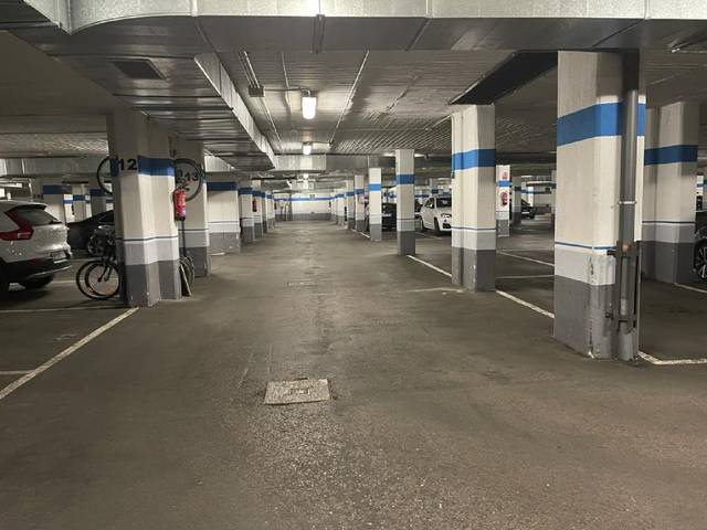 Garaje en Venta en Sanchinarro