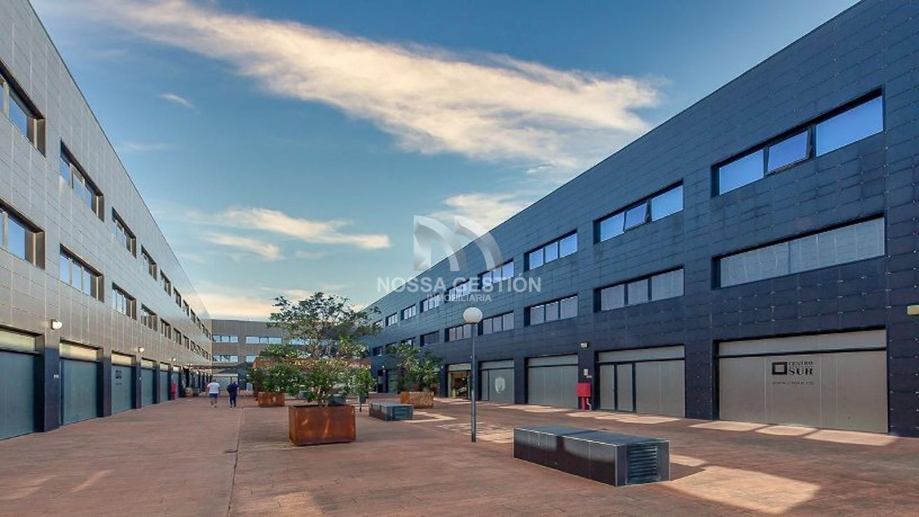 Vista exterior de Local en venda en Beniparrell