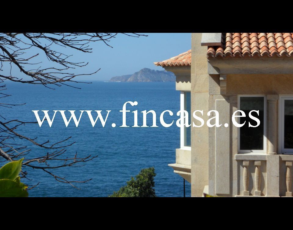 Exterior view of House or chalet for sale in Vigo   with Heating, Private garden and Parquet flooring