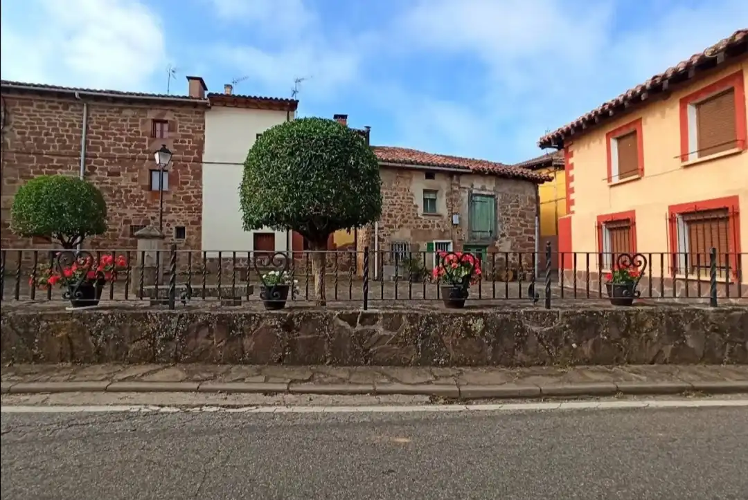 Vista exterior de Casa o xalet en venda en Villasur de Herreros