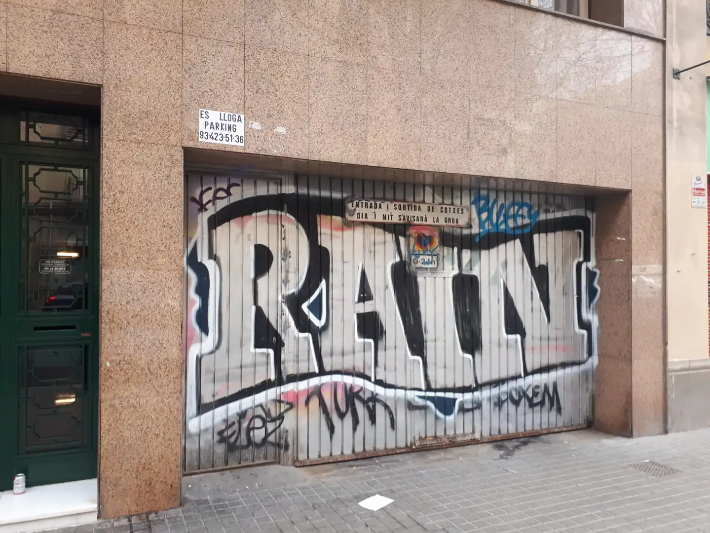 Außenansicht von Garage zur Miete in Barcelona