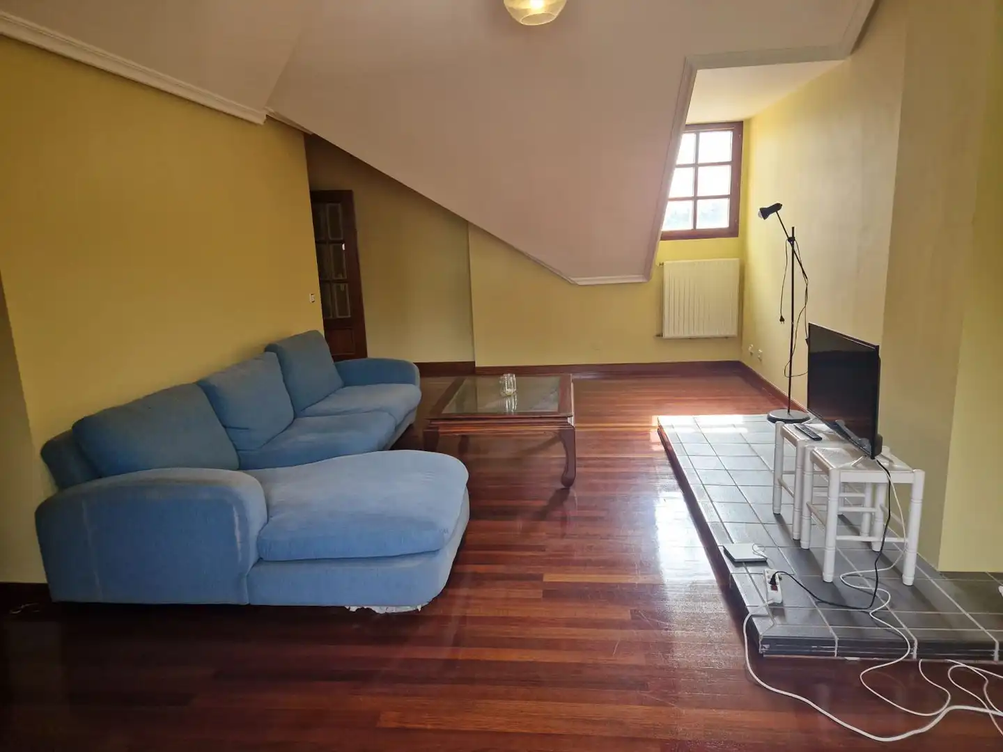 Sala d'estar de Pis en venda en Cartes amb Calefacció