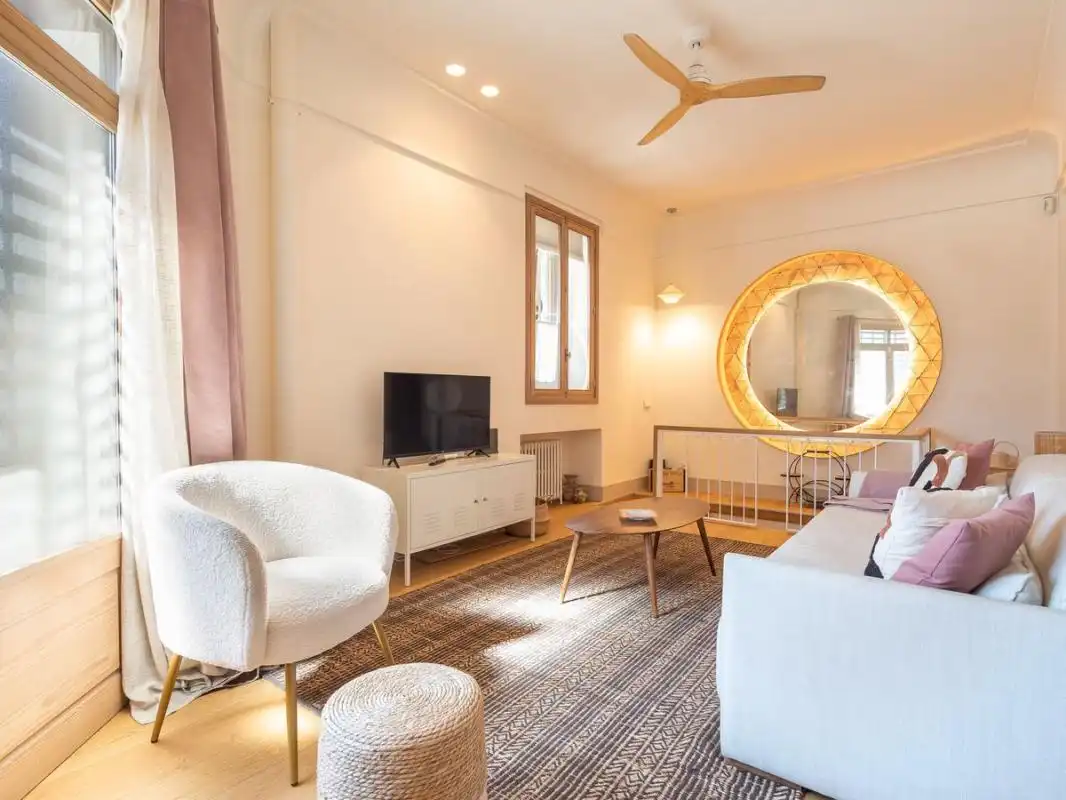 Planta baja en venta en P.º del Rey, Argüelles
