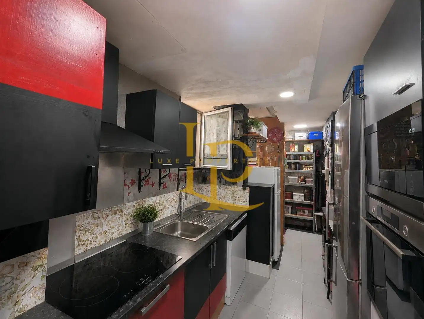 Cocina de Piso en venta en San Lorenzo de El Escorial con Calefacción, Jardín privado y Horno